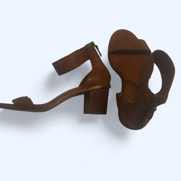 Women's Frye size 9.5 brown leather sandals flat adjustable - Picture 1 of 2